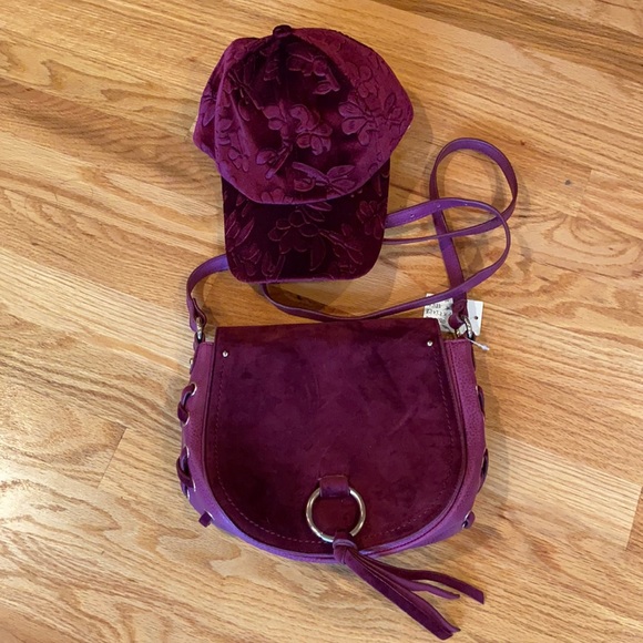 Handbag / Purse & Cap / Hat 🌺 - Picture 1 of 7